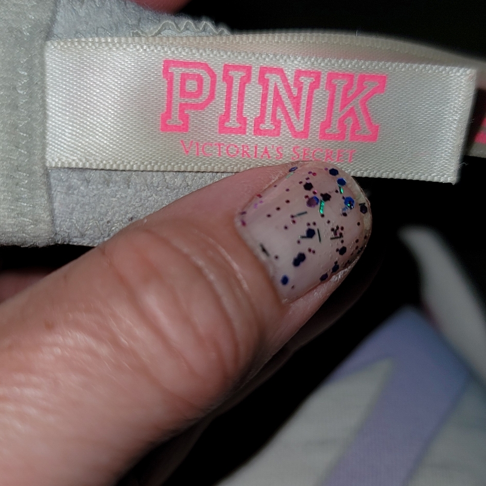 💘Woman Size 32DD PINK Victoria's Secret Bra💘 - Picture 3 of 5